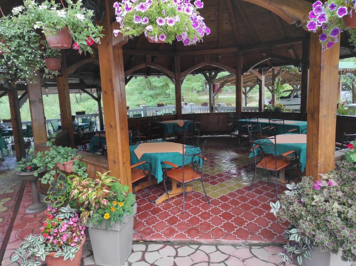 Отель Restoran Filipovic Нова-Варош Экстерьер фото